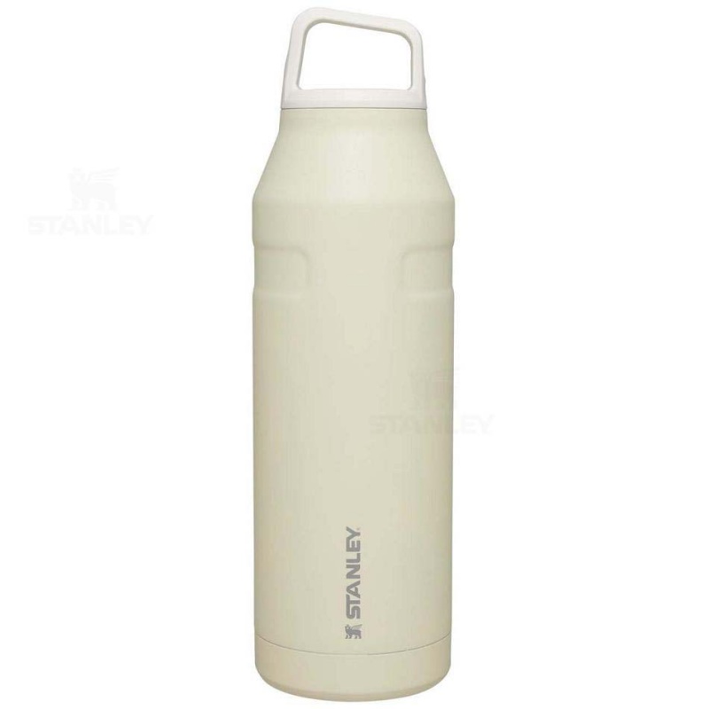 Stanley IceFlow™ AeroLight™ with Cap and Carry+ Lid | 50 OZ Water Bottles | USA_S1956