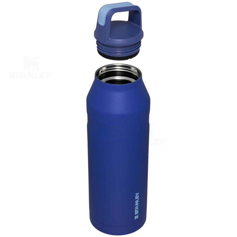 Stanley IceFlow™ AeroLight™ with Cap and Carry+ Lid | 50 OZ Water Bottles | USA_S2248