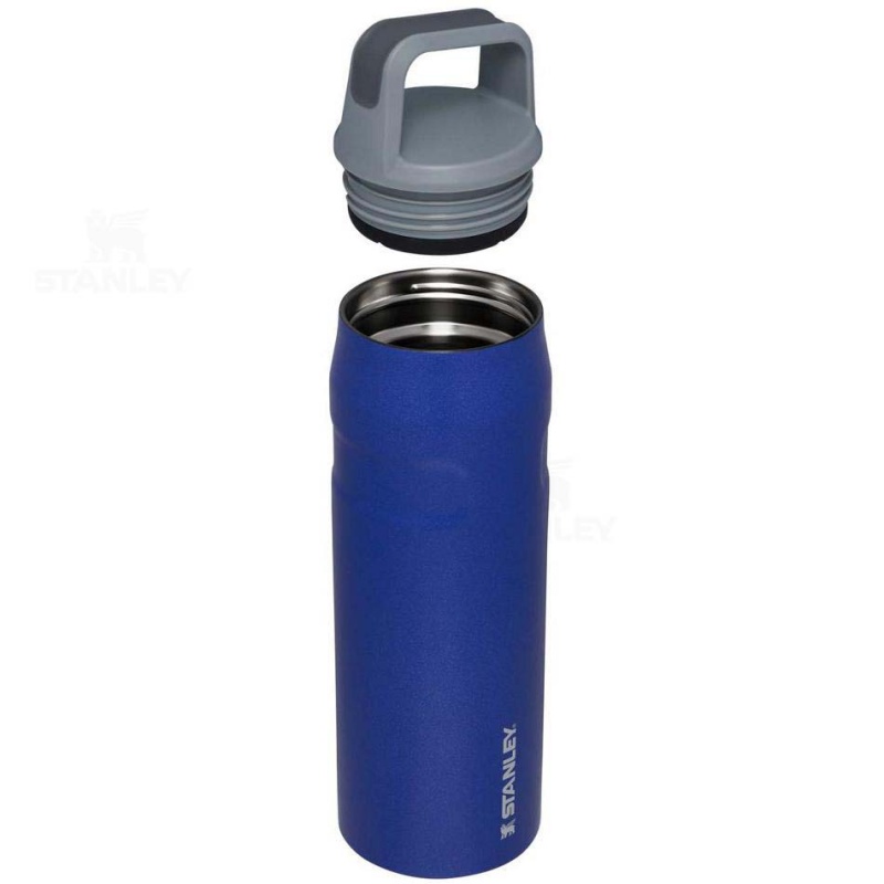 Stanley IceFlow™ AeroLight™ with Cap and Carry+ Lid | 24 OZ Water Bottles | USA_S1481